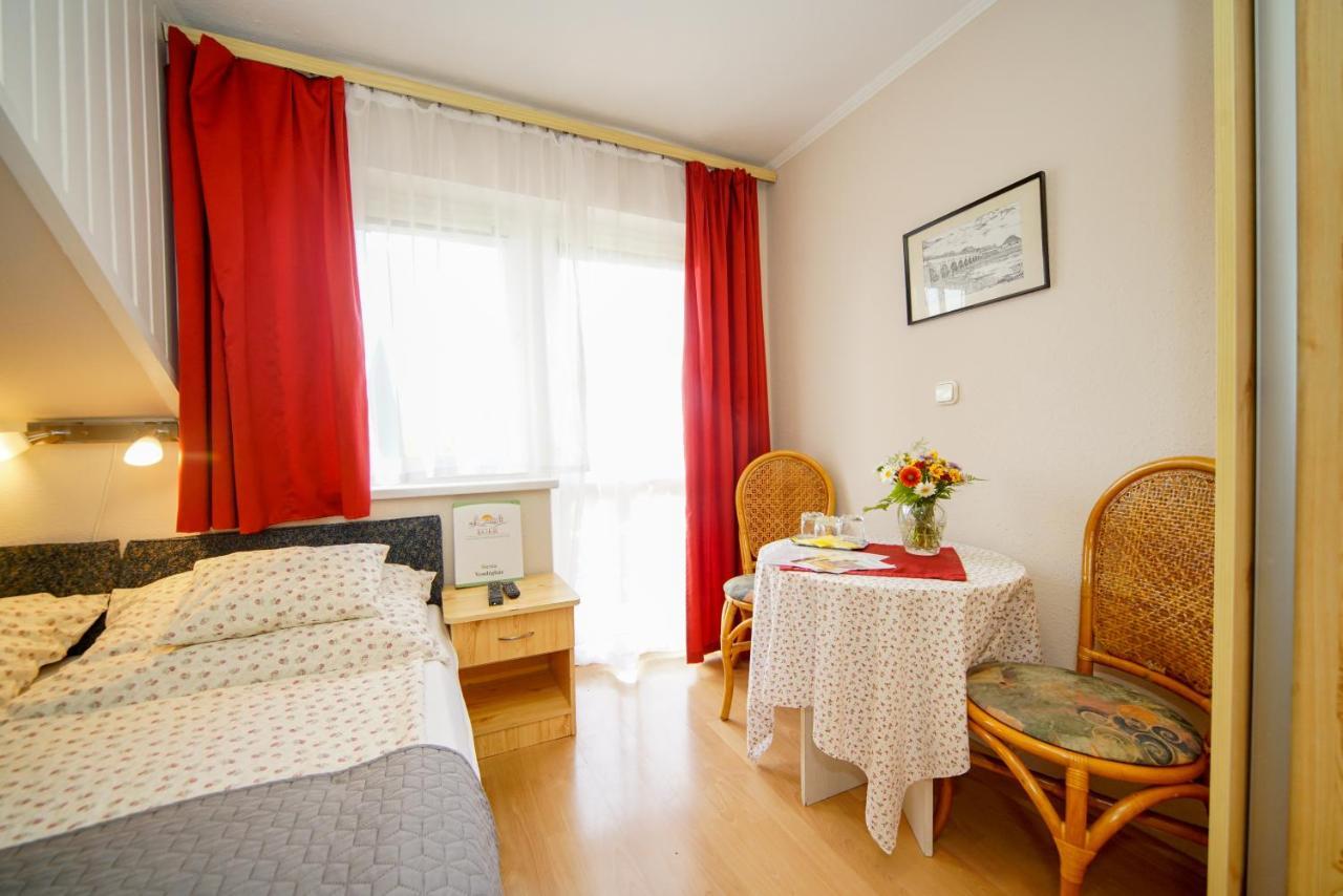 Siesta Vendeghaz Villa Eger Exteriör bild
