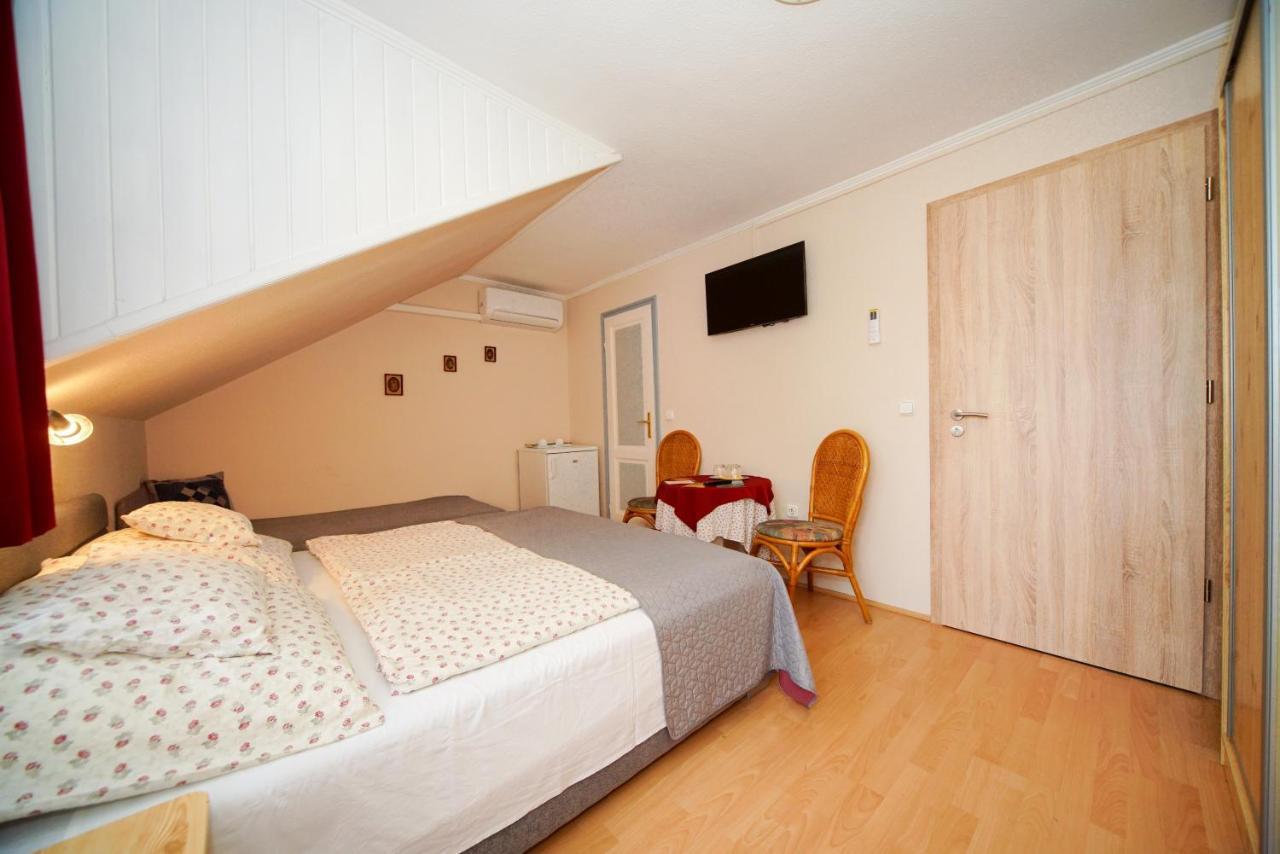 Siesta Vendeghaz Villa Eger Exteriör bild