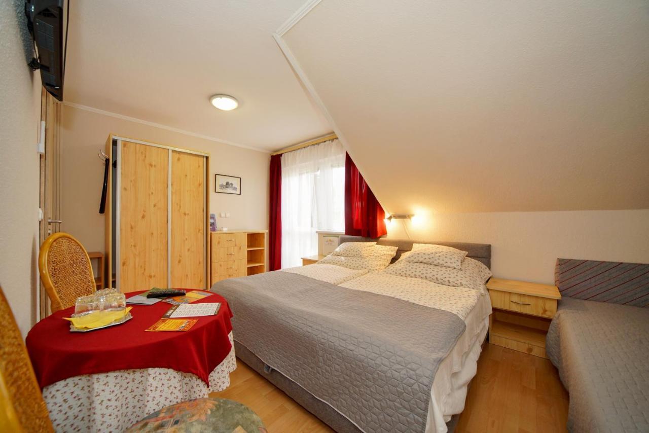 Siesta Vendeghaz Villa Eger Exteriör bild